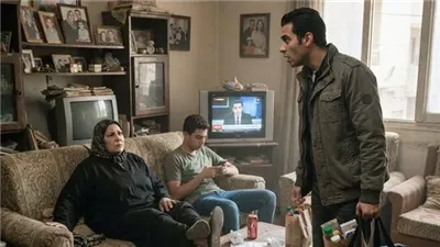 رجعت من سفري لقيت أخويا حابس مراتي في بدروم البيت القديم، وبيقول لي ببرود: «دي مجرد قرصة ودن عشان تحترم الكبار