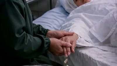 وهى  بتغسل المټوفية سمعت فجأة صوت طرقعة واضح… وبعده الضوافر ابتدت تقع واحدة ورا التانية